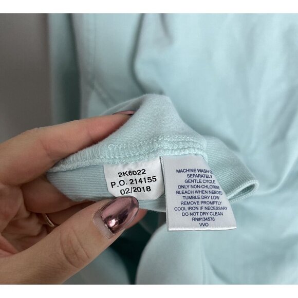 Vineyard Vines 1/4 Zip Pullover Blue W/ Logo Panels Size Large Cotton Women’s - Picture 3 of 4